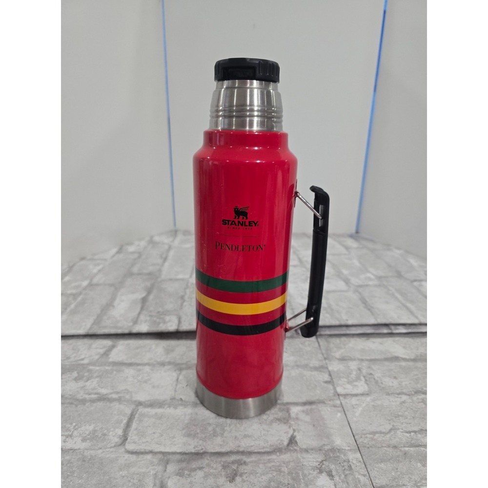 PENDLETON x STANLEY 1.5 Quart Thermos Bottle 2021 National Parks Edition Red